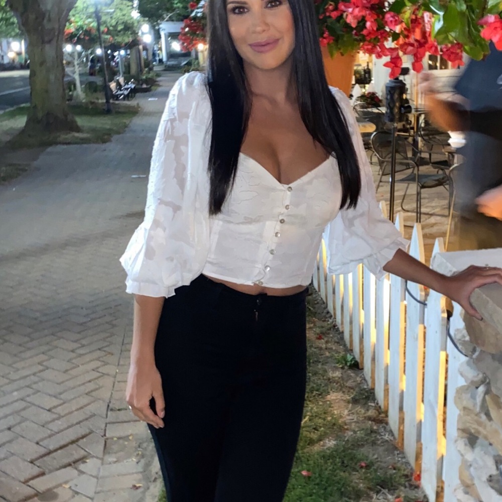 White sweetheart button up semi-crop top
